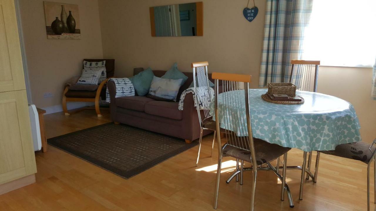 Chalets & Lodges At Atlantic Bays Holiday Park Падстоу Екстериор снимка